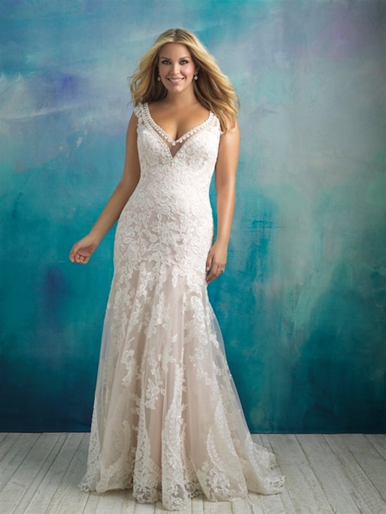 8 Sexy Wedding Gowns for Curvy Brides BridalGuide